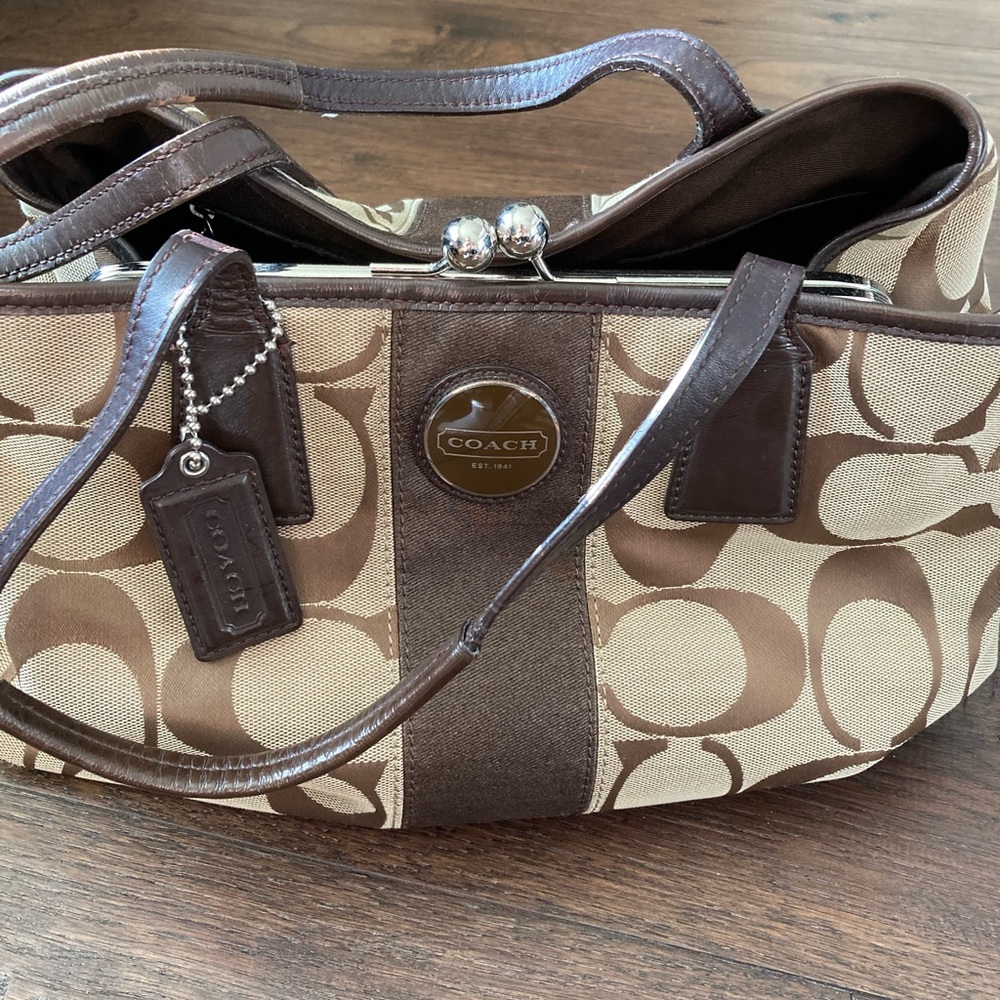 Vintage Coach Signature Brown and Cream Bag - Picture 2 of 8